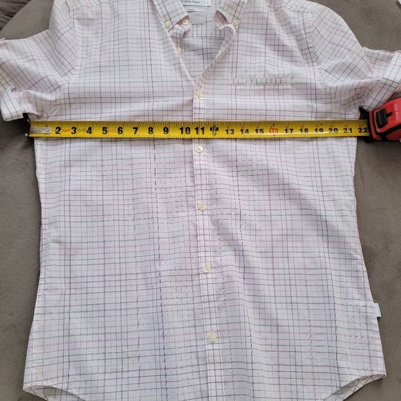 Calvin Klein Slim Fit Shortsleeve Buttondown Shirt Size M NWT - Picture 4 of 9